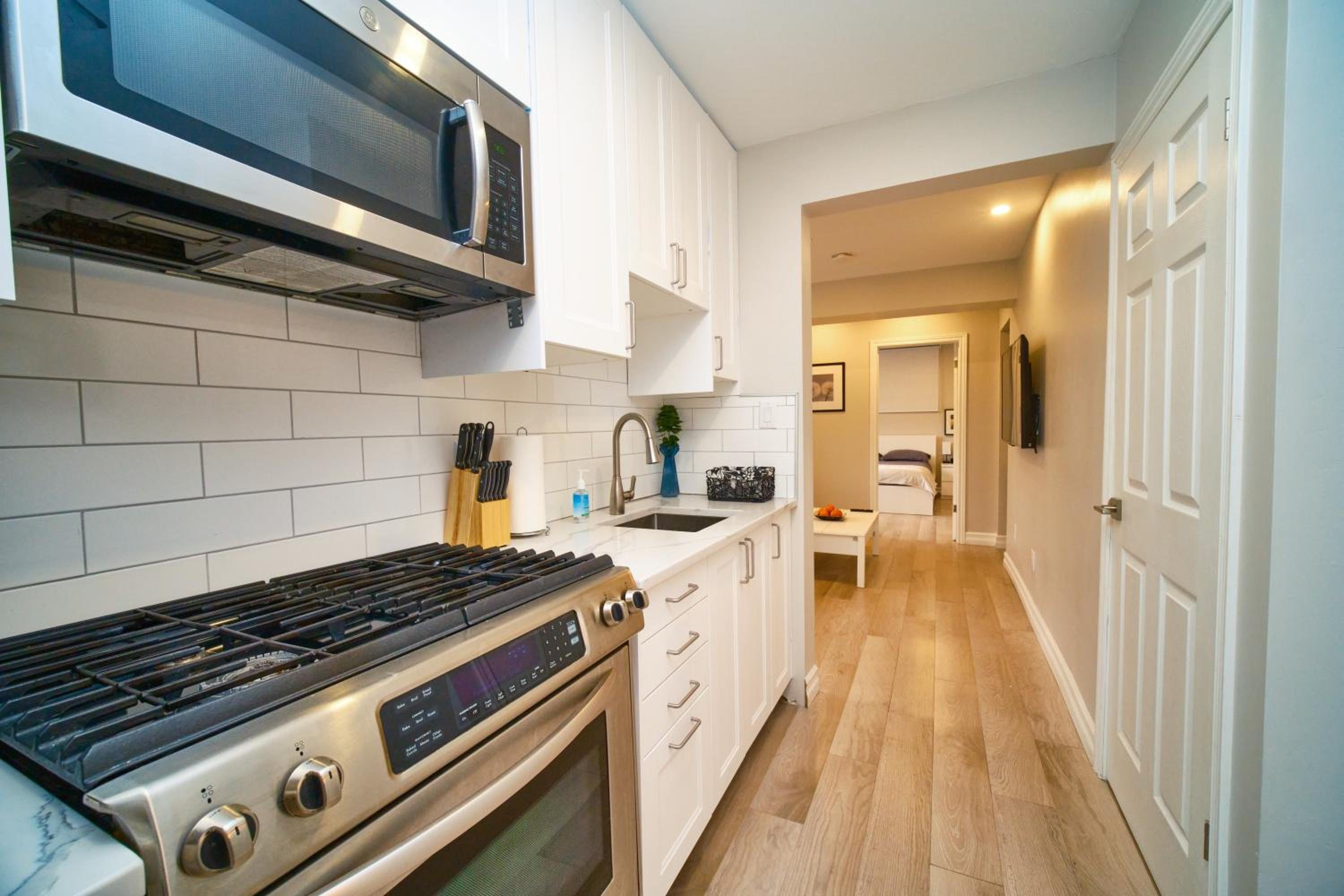 Hamilton Oasis - Luxe Beds - BBQ Haven - Pool