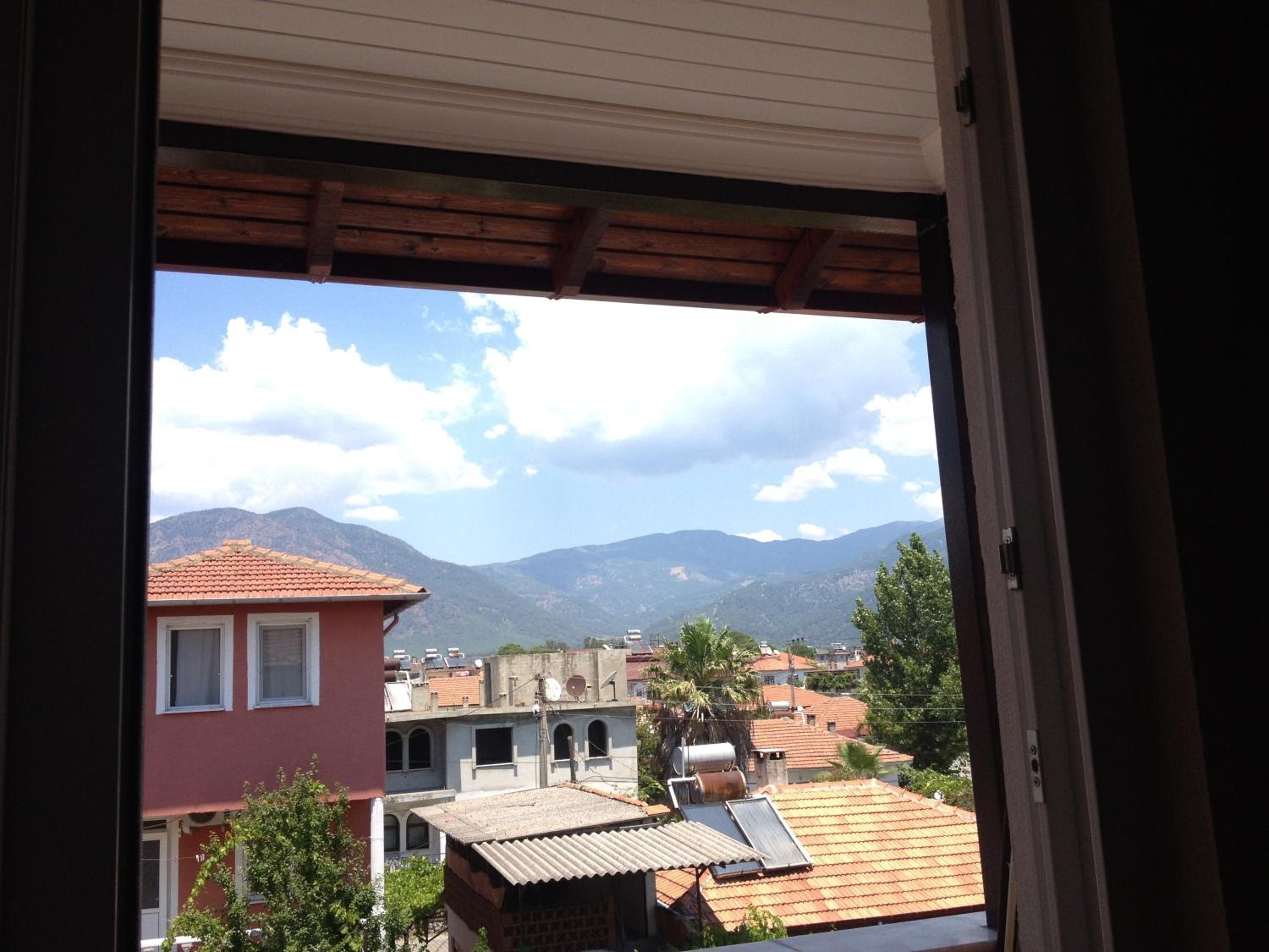 Karya Apartments