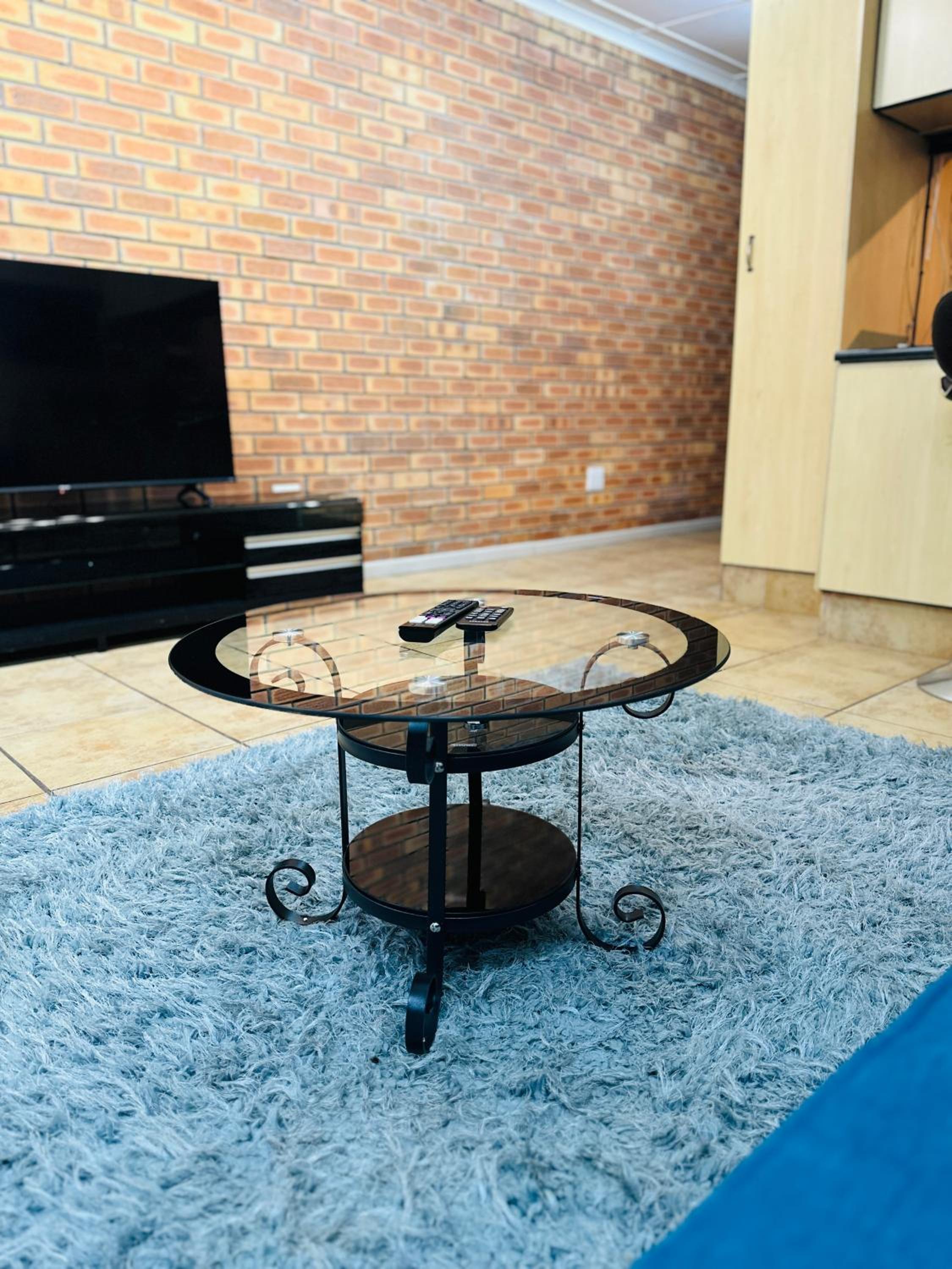 Apartment on Liddiard, photo 24