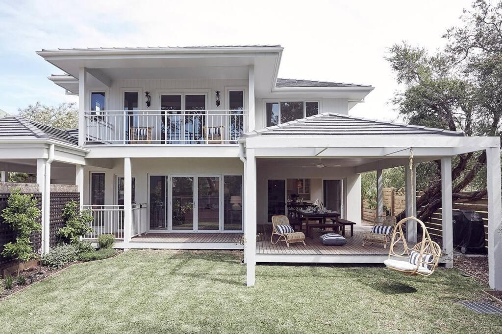Verandah Retreat - A Beach House by the sea