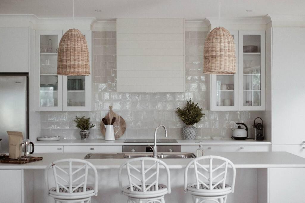 Verandah Retreat - A Beach House by the sea