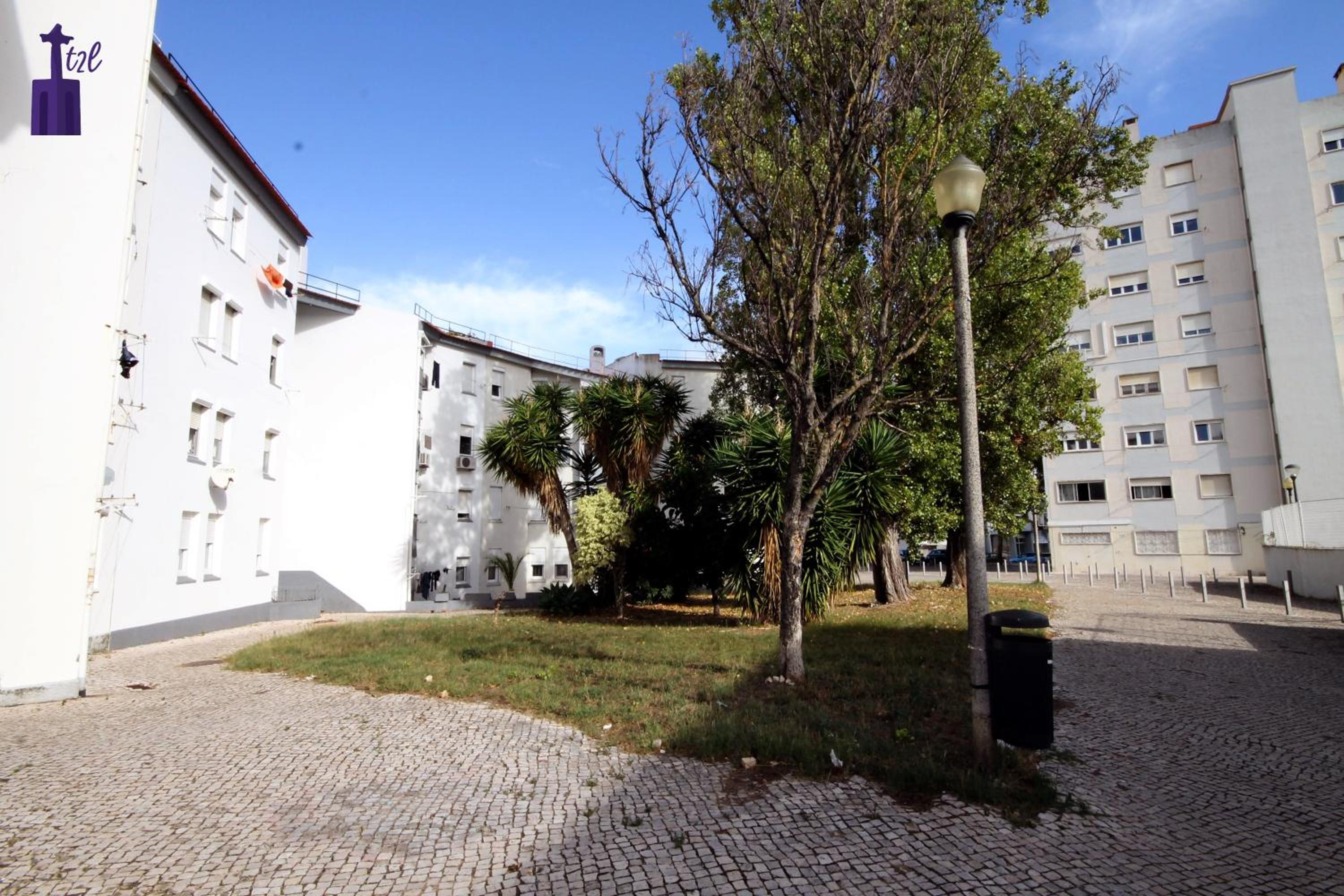 Lisbon South Apartment view 3