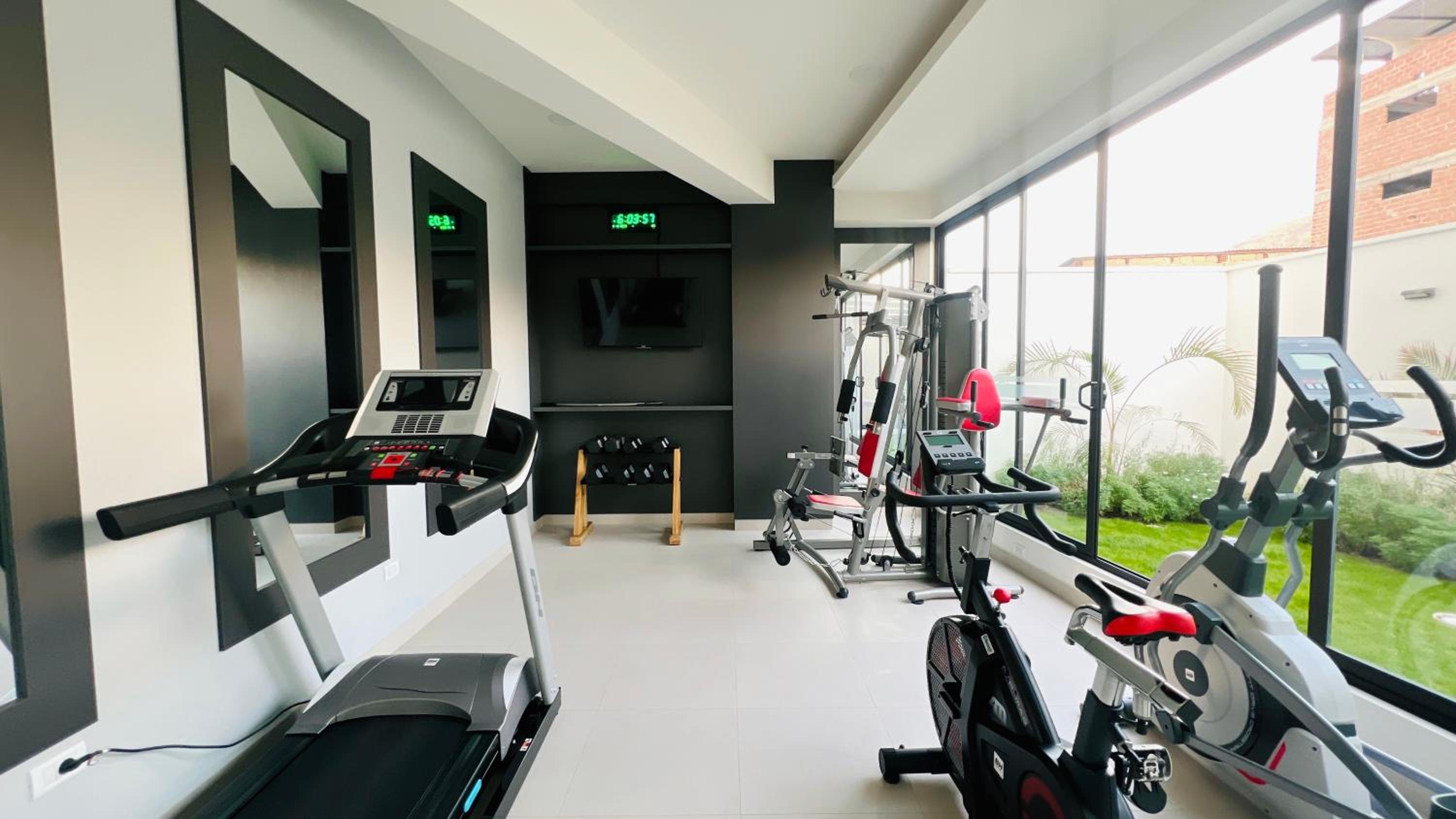 Apartamento de Lujo a Pasos de la Av. América