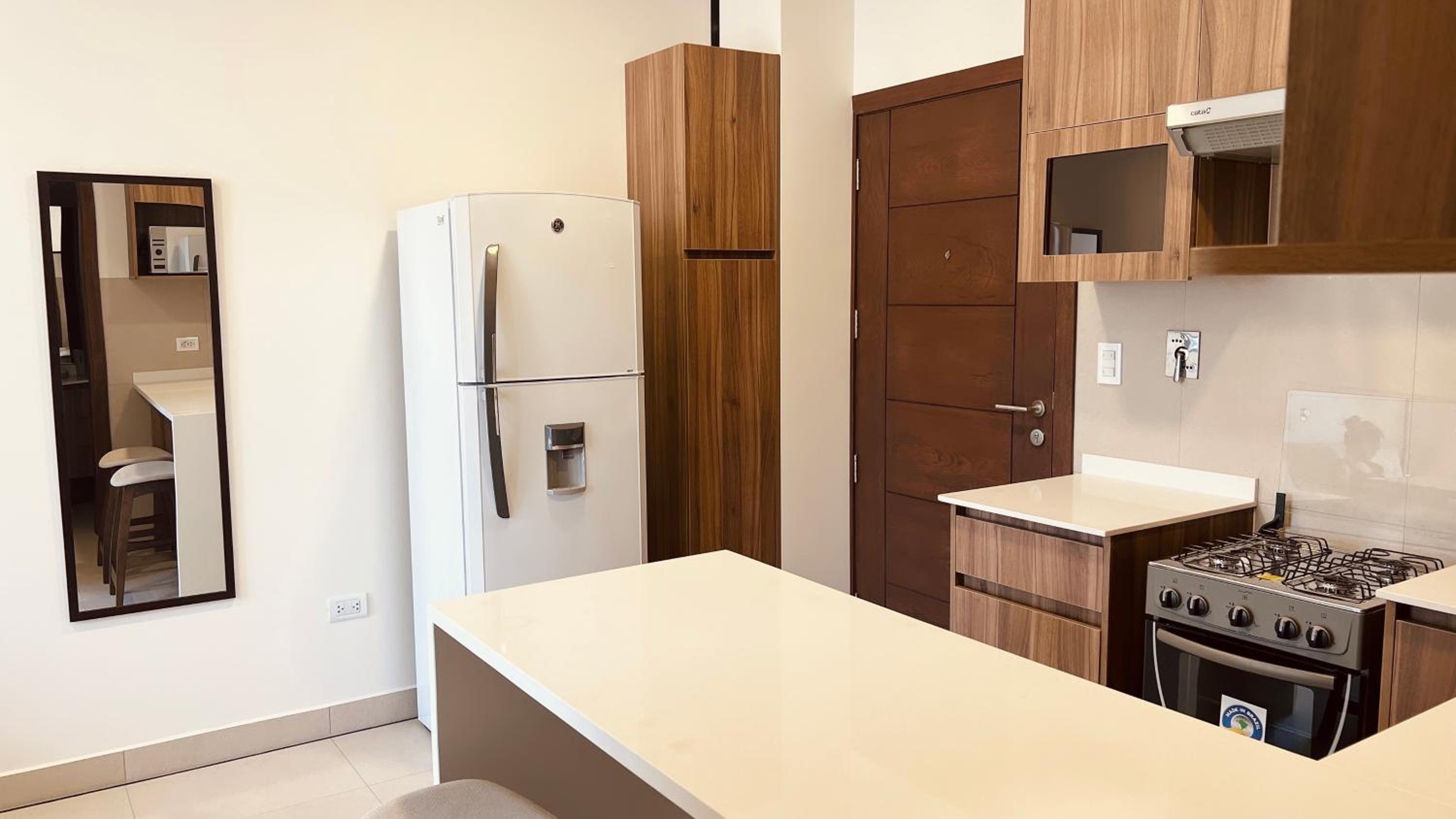 Apartamento de Lujo a Pasos de la Av. América