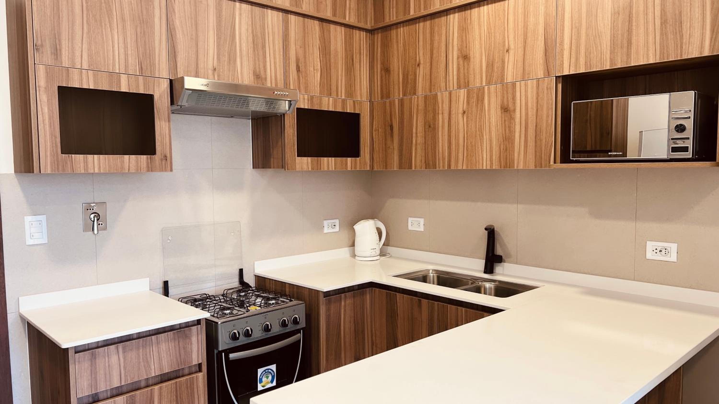 Apartamento de Lujo a Pasos de la Av. América