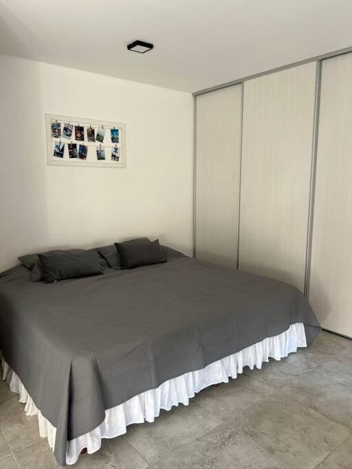 DEPARTAMENTo EN COMPLEJO RESIDENCIAL CON COCHERA