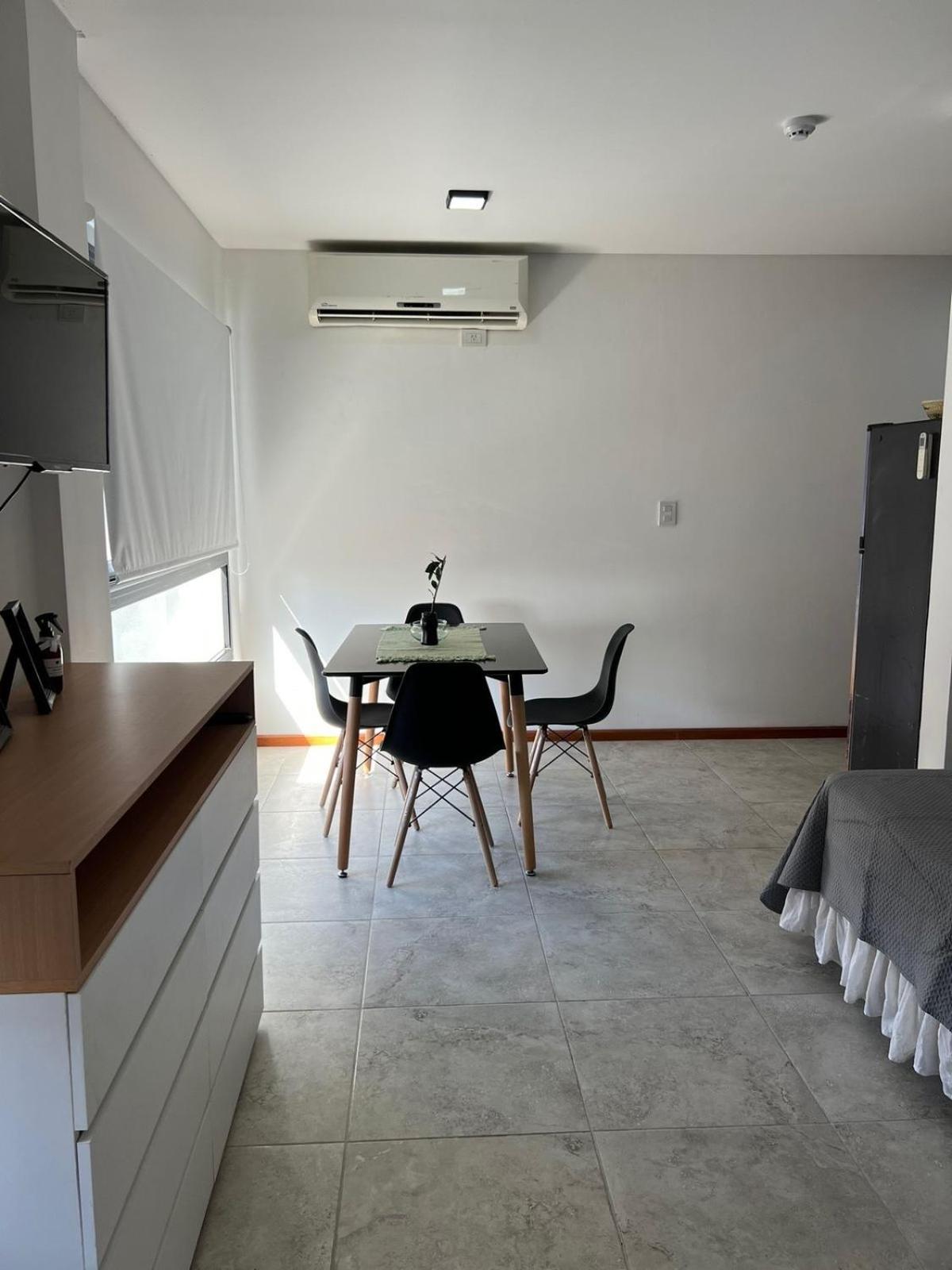 DEPARTAMENTo EN COMPLEJO RESIDENCIAL CON COCHERA