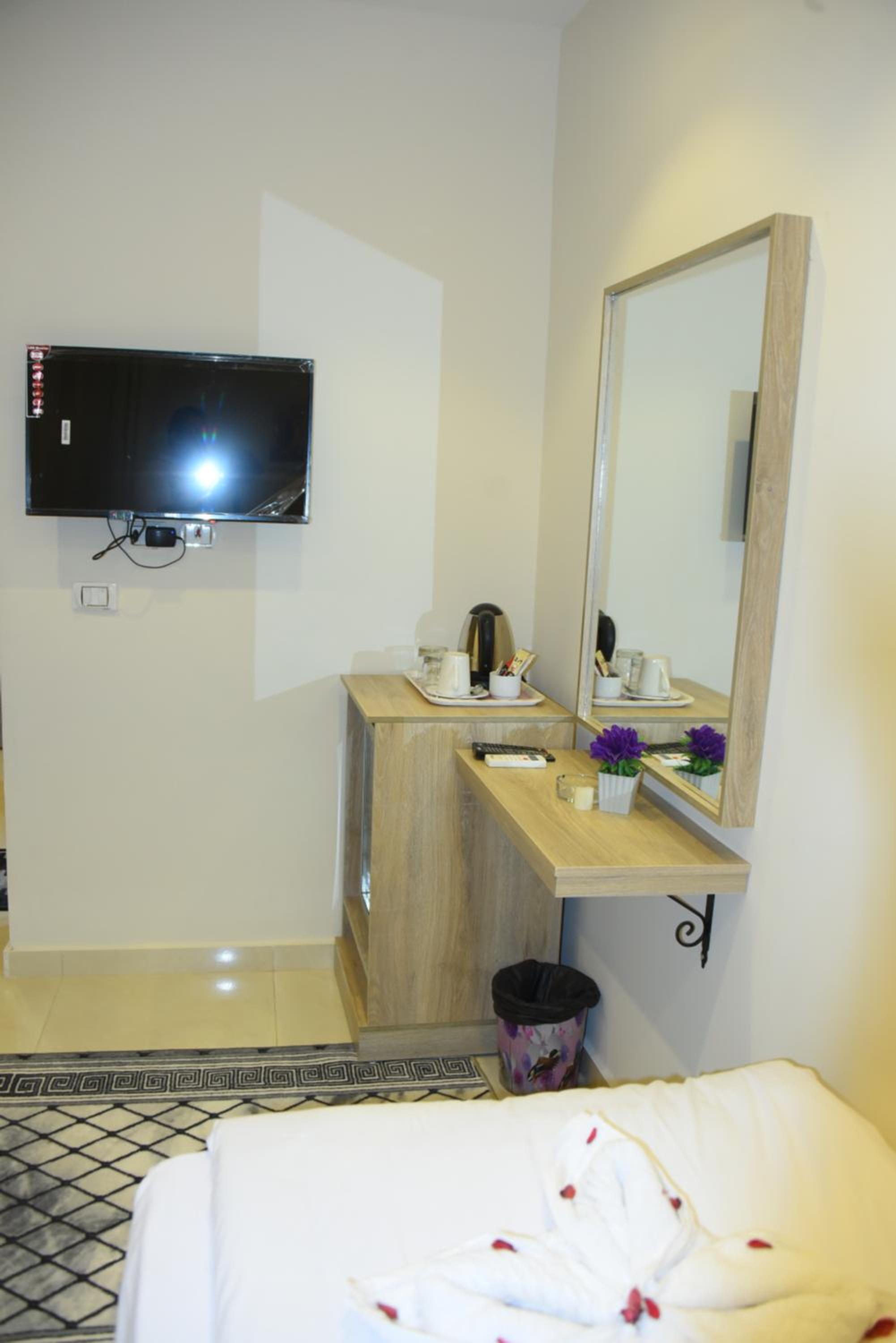 Locanda Pyramids Hotel