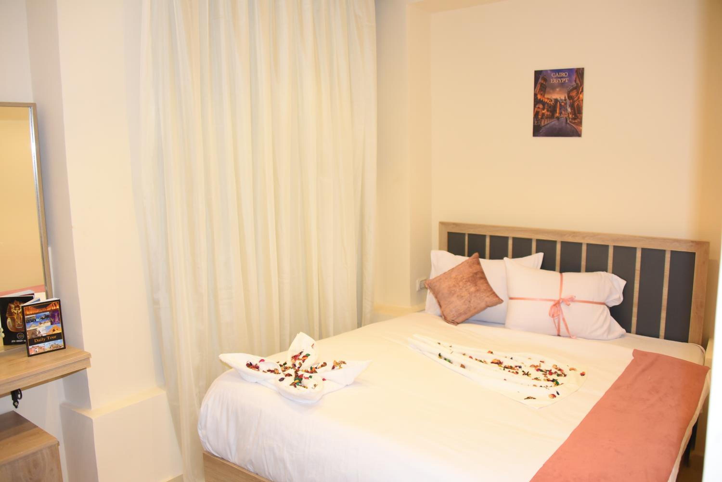 Locanda Pyramids Hotel