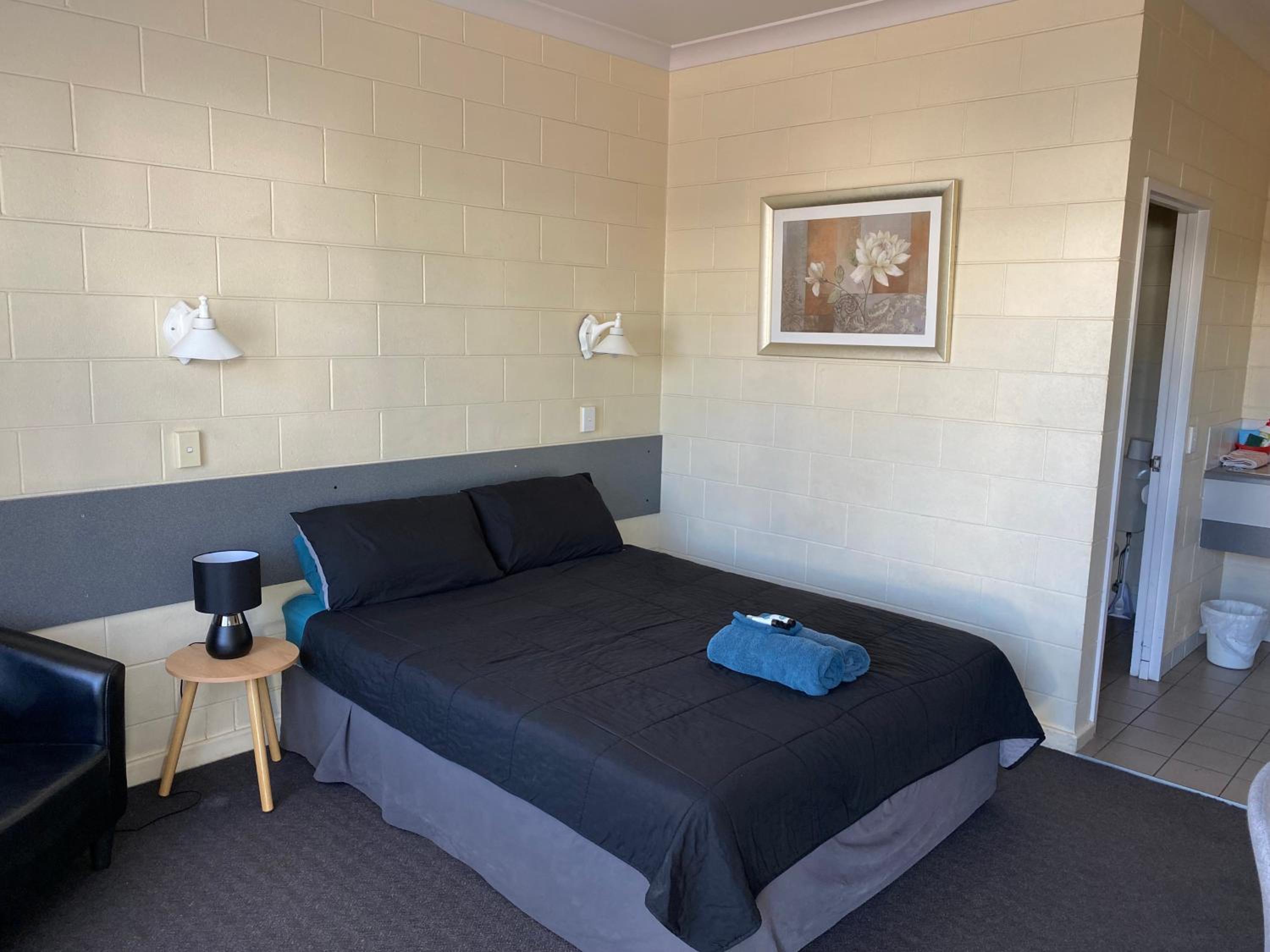 Central Point Motel