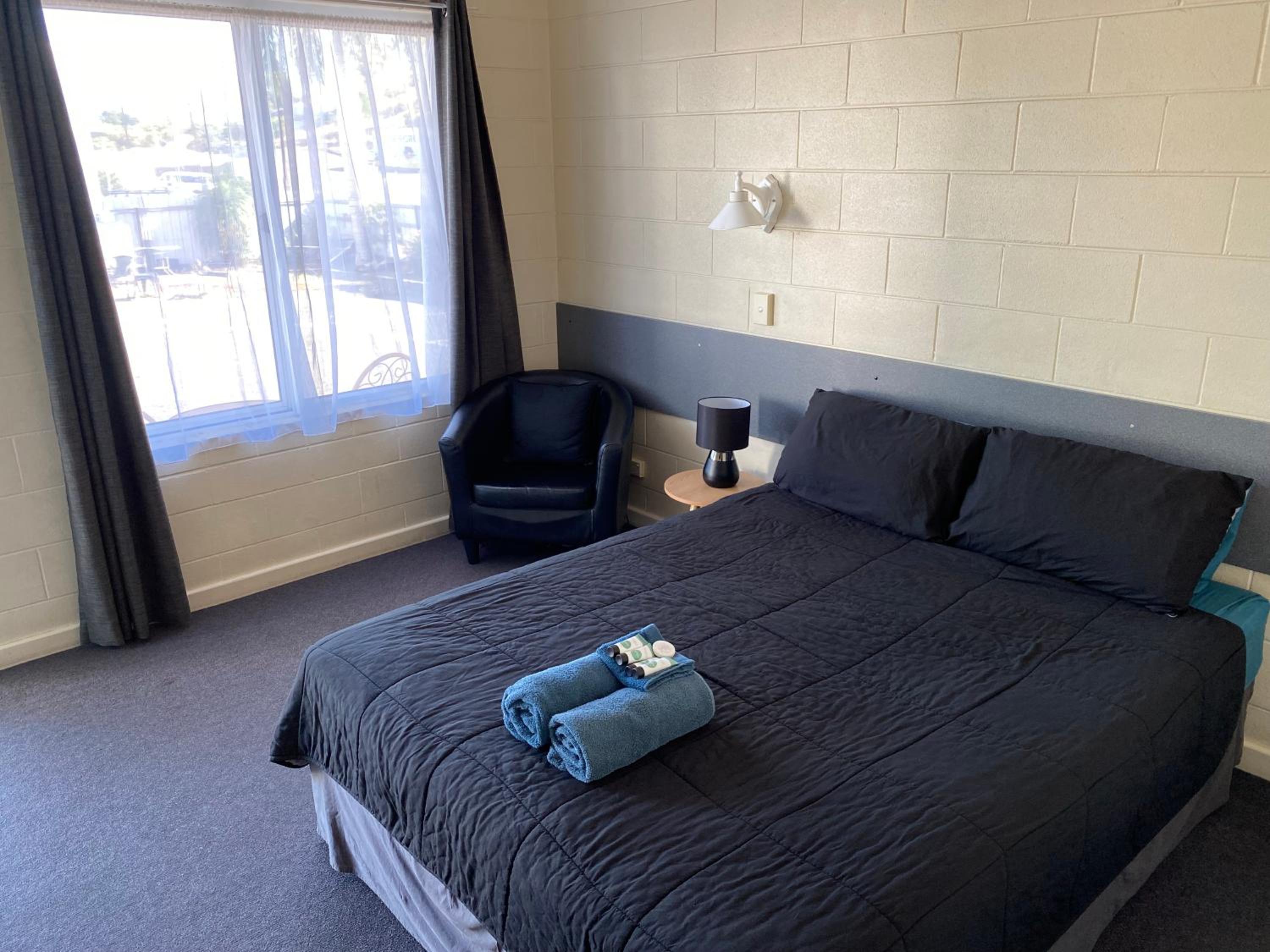 Central Point Motel