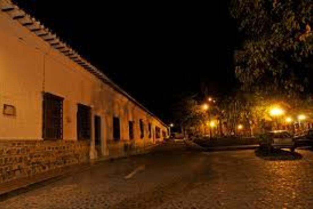 Piscina-jacuzzi-calma-comodidad-Villa Old Havana