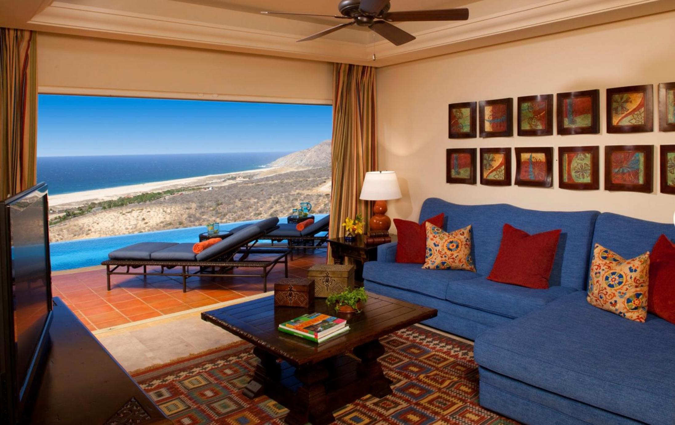 Luxury Villa in Cabo San Luca Pueblo Bonito view 2