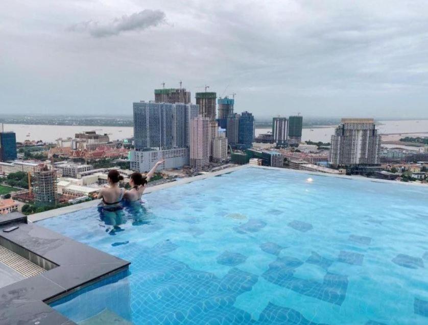 Penthouse residence