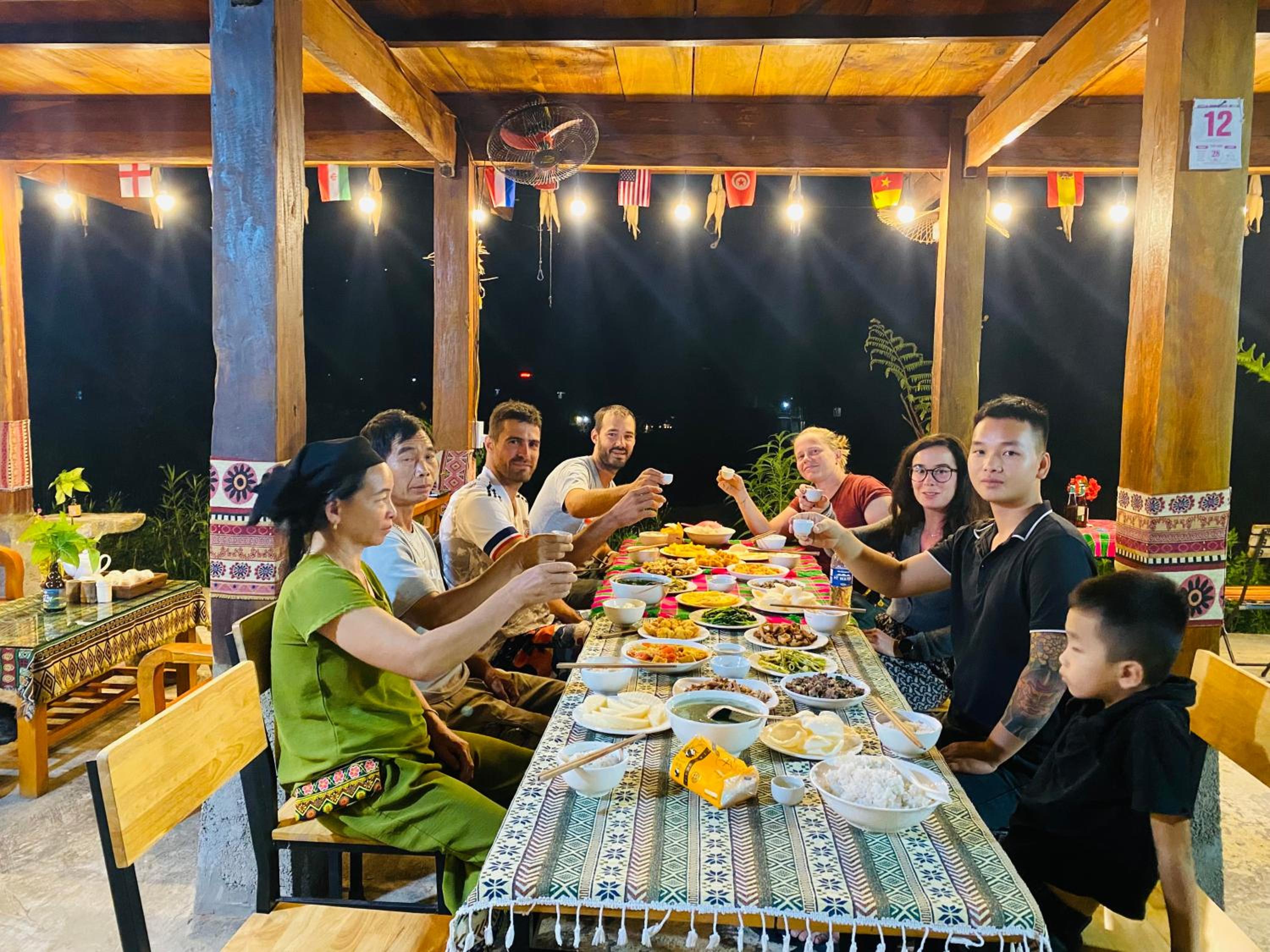 Du Gia Field View Homestay