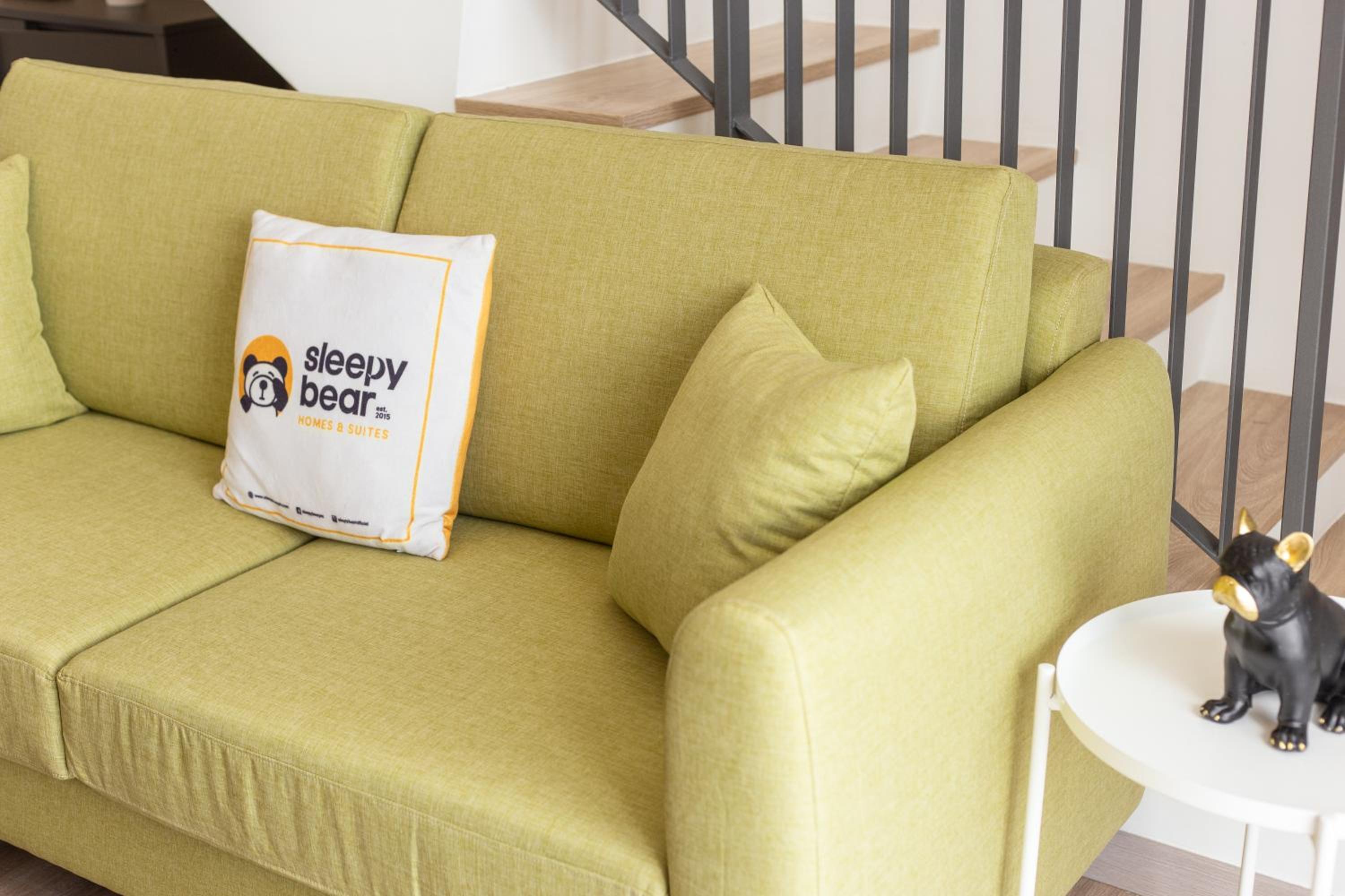 Emporis Service Apartment By Sleepy Bear photo 2