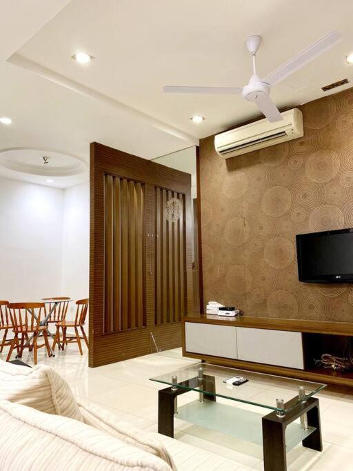 CozyHouse 4ROOM 4BATH ROOM 8PAX@Near BM Icon city