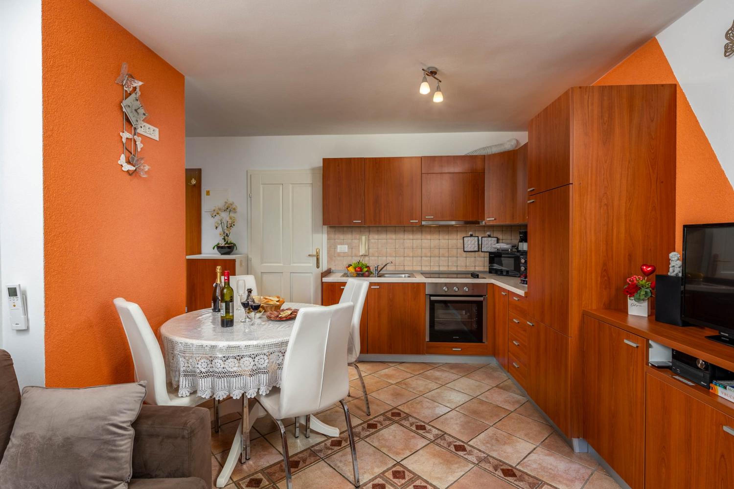 Charming Apartment Matej - Happy Rentals view 4