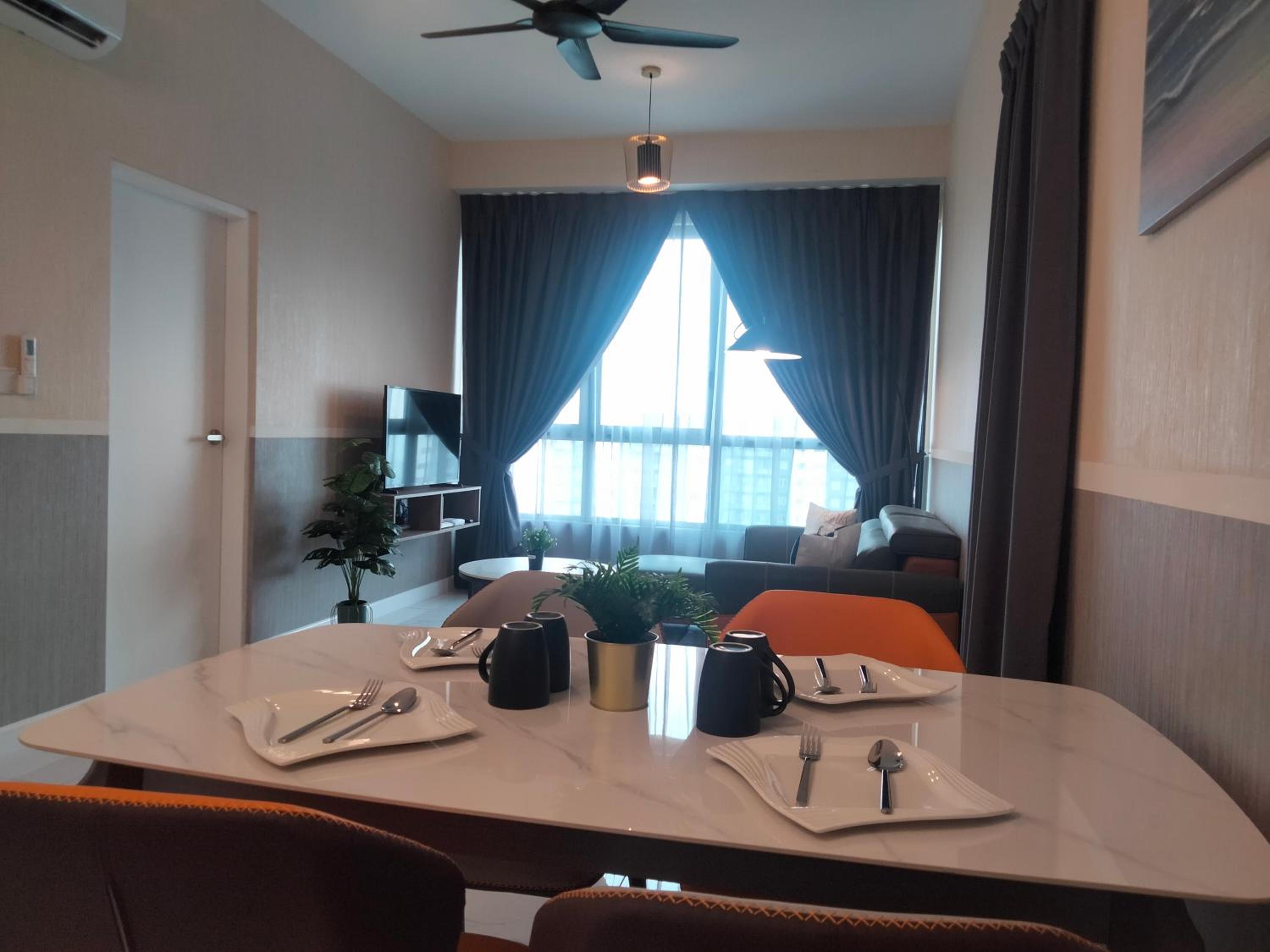 Cubic Botanical Suites Bangsar South by HomeBrickz