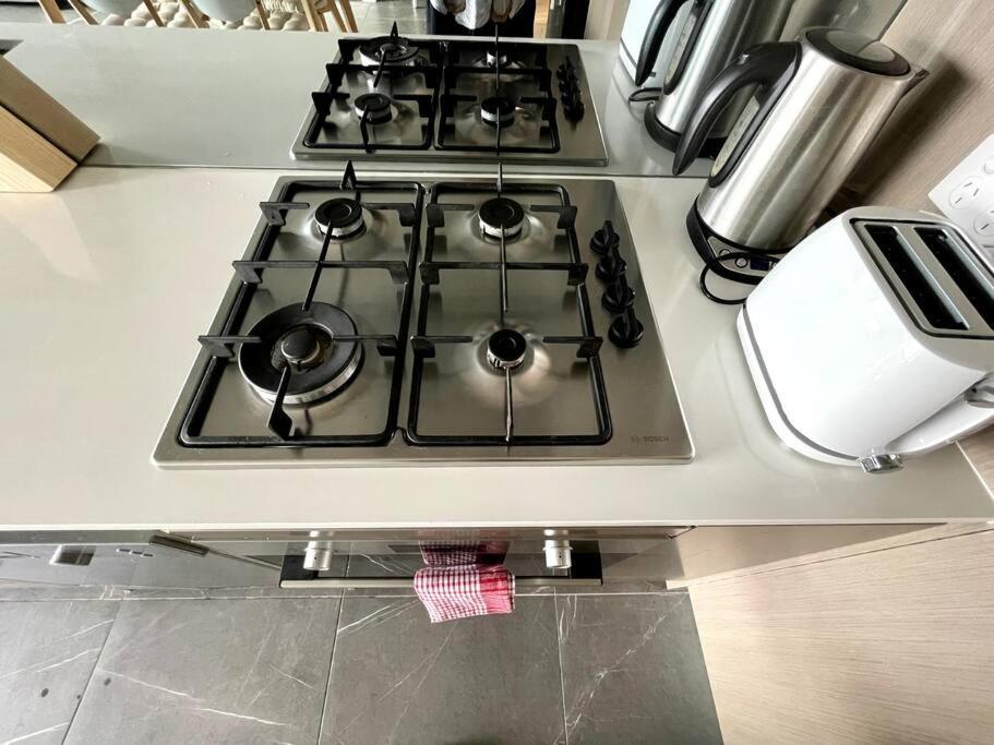 High Floor Skyline view 2Br close2Olympic park