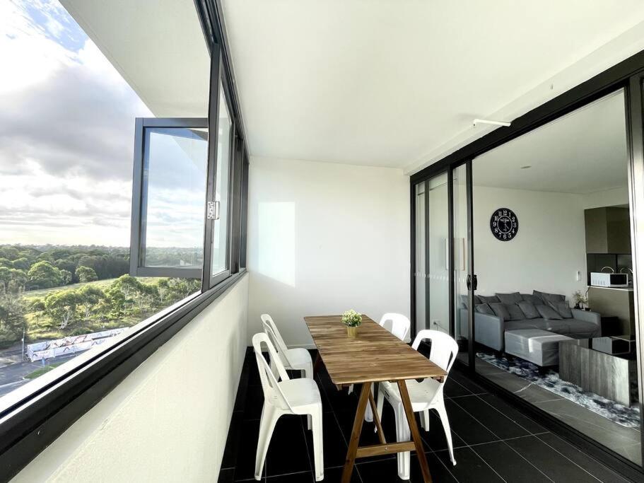 High Floor Skyline view 2Br close2Olympic park