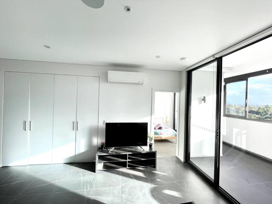 High Floor Skyline view 2Br close2Olympic park