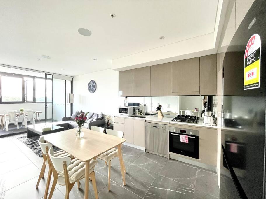 High Floor Skyline view 2Br close2Olympic park