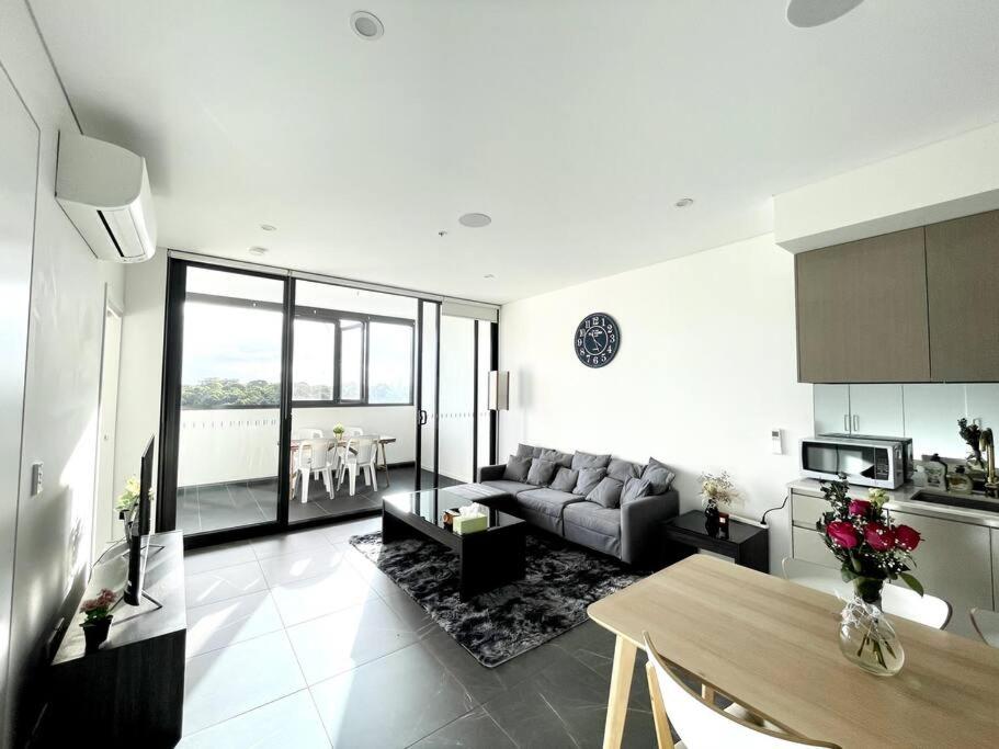 High Floor Skyline view 2Br close2Olympic park