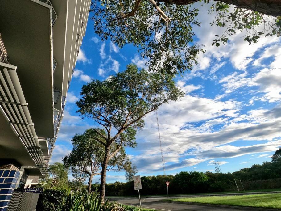High Floor Skyline view 2Br close2Olympic park
