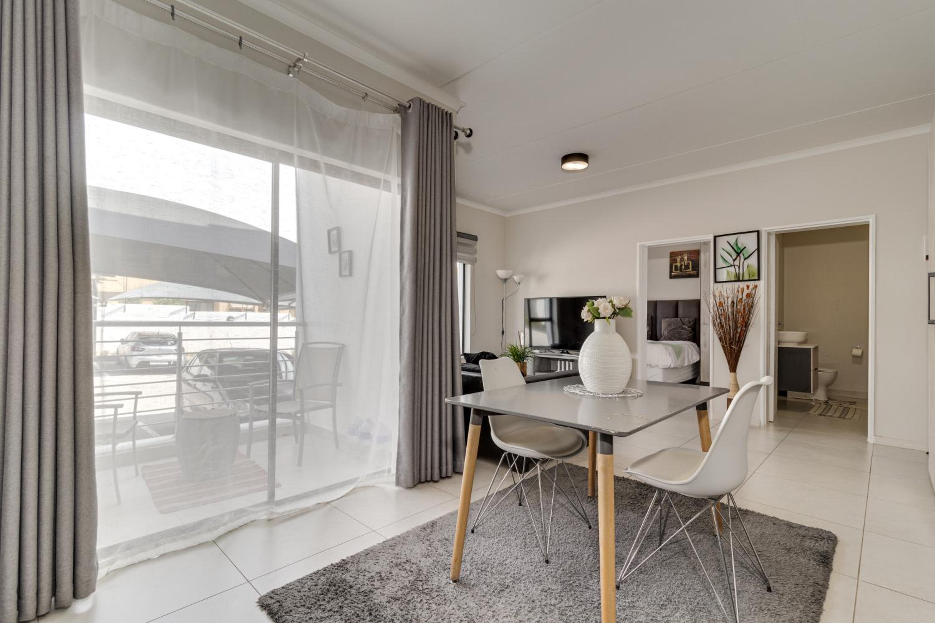 Smartz Apartment312 view 4
