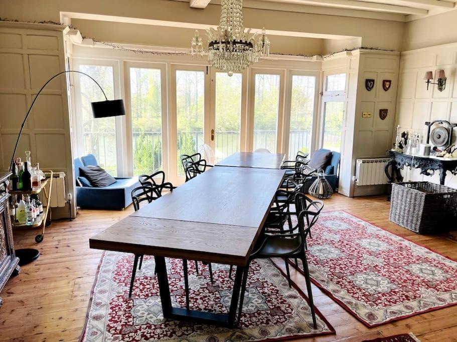 Stunning Riverside Home with Fantastic Views view 4
