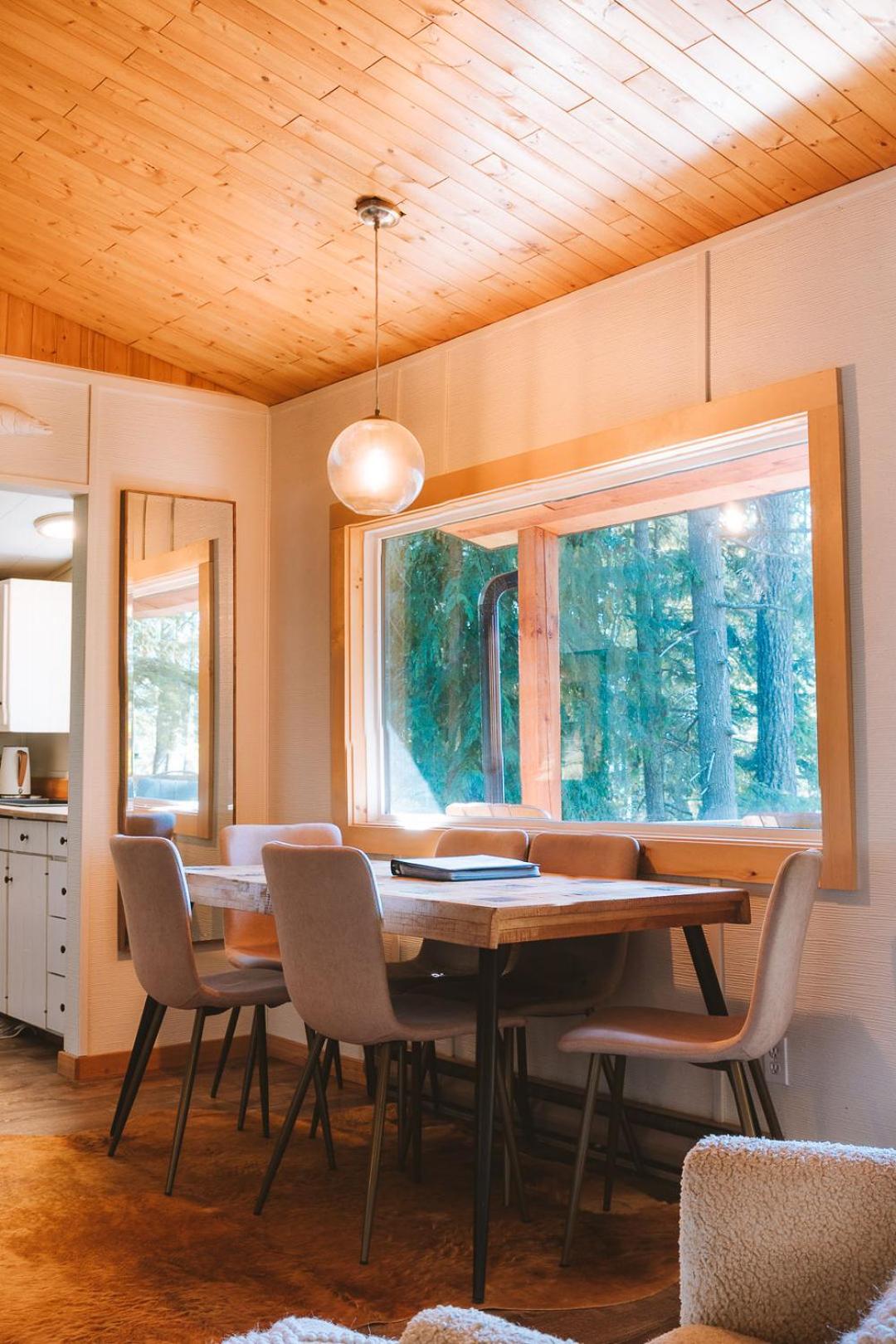 Kootenay Lakeview Retreats - Forest Cabin