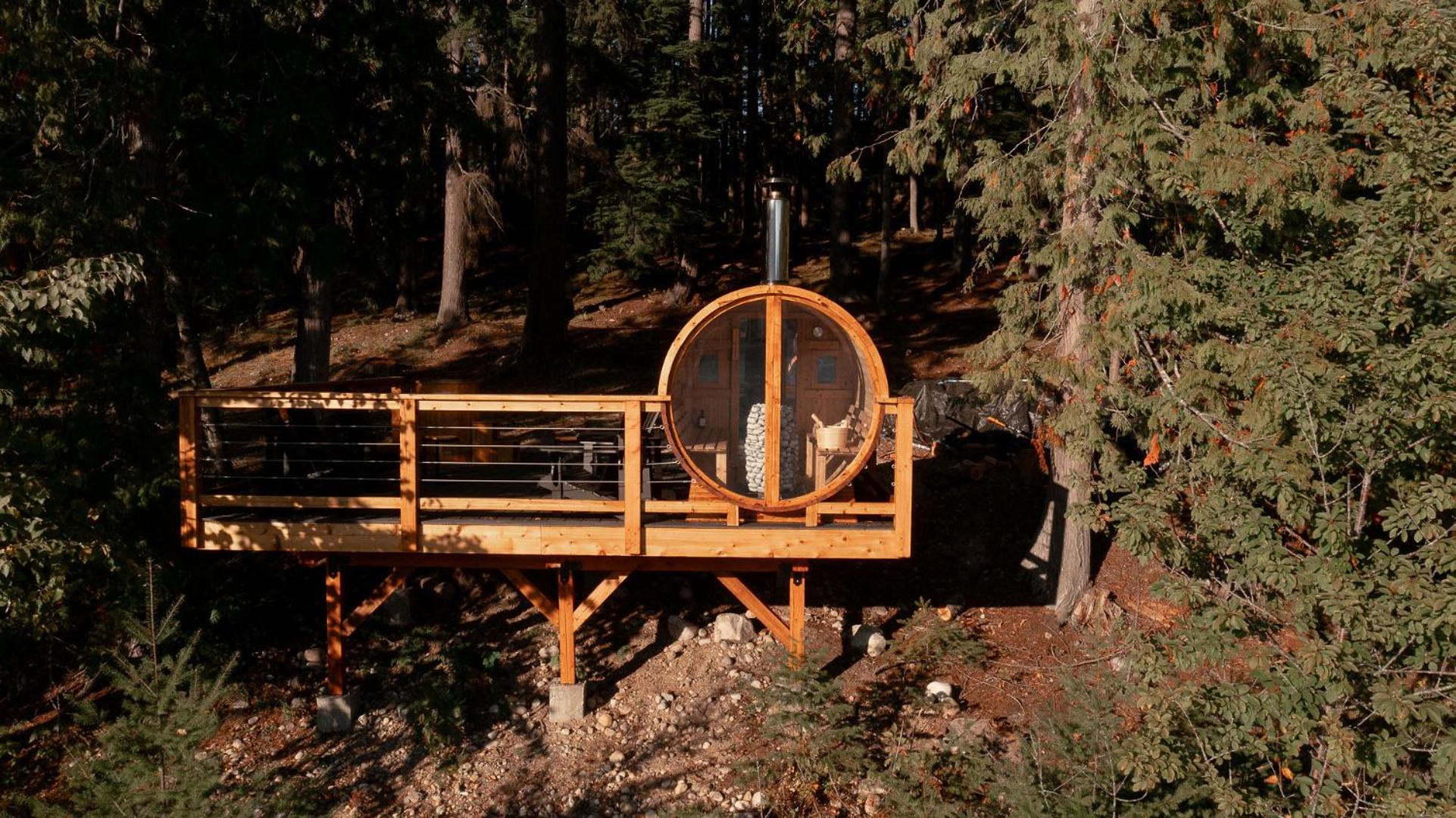 Kootenay Lakeview Retreats - Forest Cabin