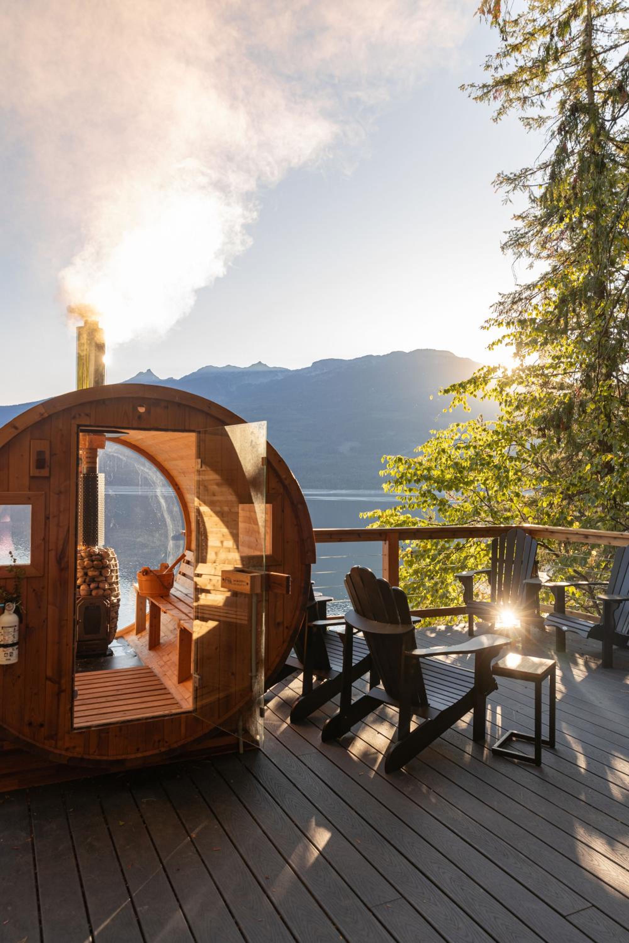 Kootenay Lakeview Retreats - Forest Cabin