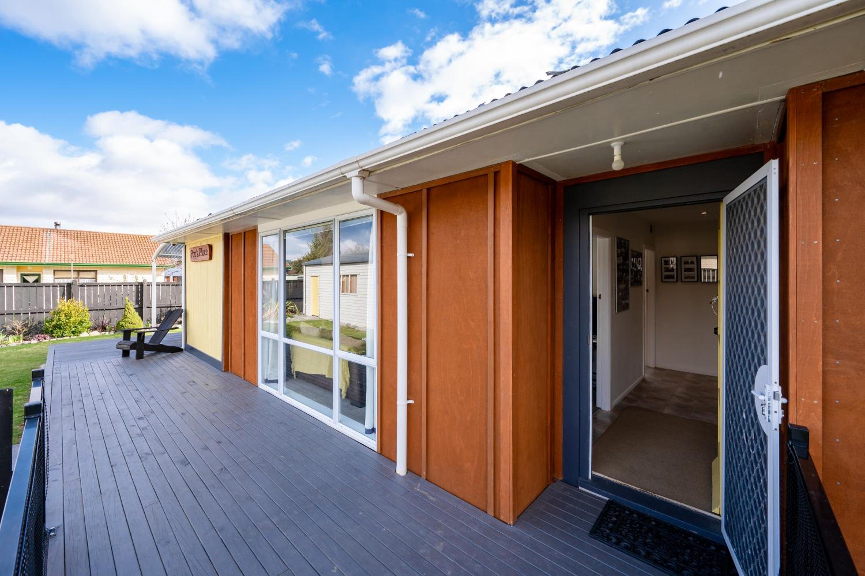 Pops Place - Omarama Holiday Home view 5