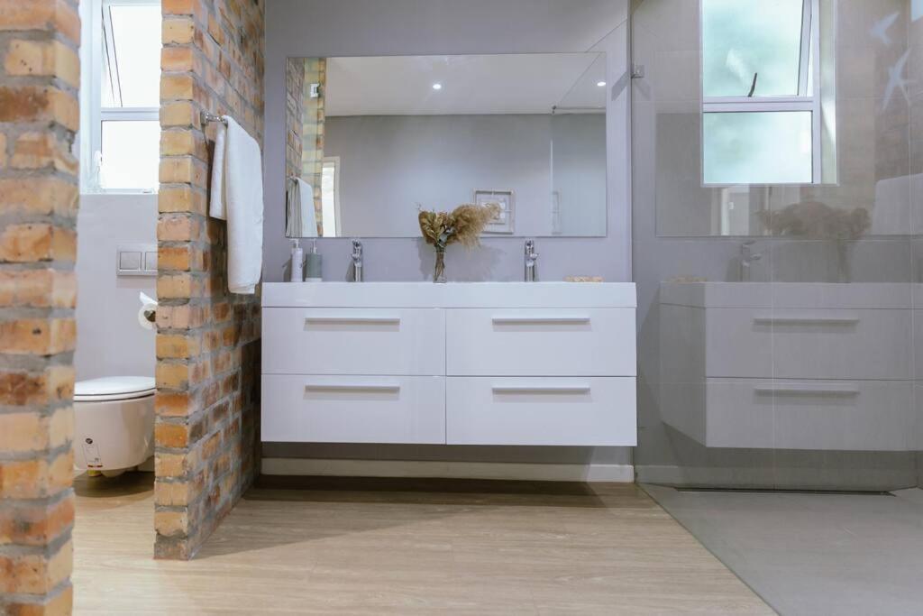 Spacious Family Home with Wood Fired Hot Tub view 5