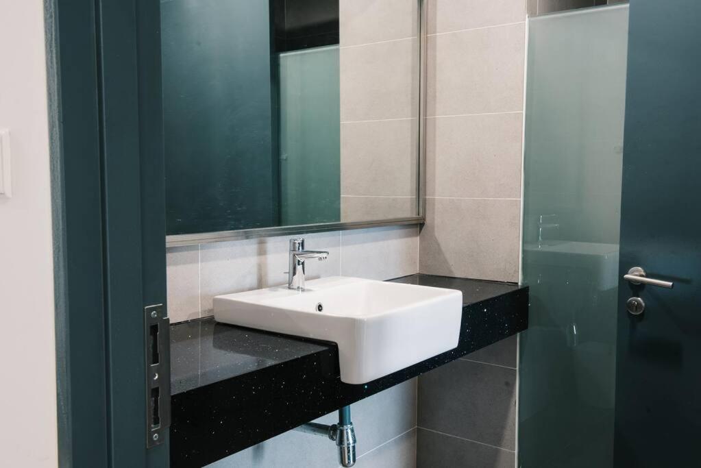 The ELM, 2BR Cityview by W. Stay @ Tropicana 218 Macalister photo 2
