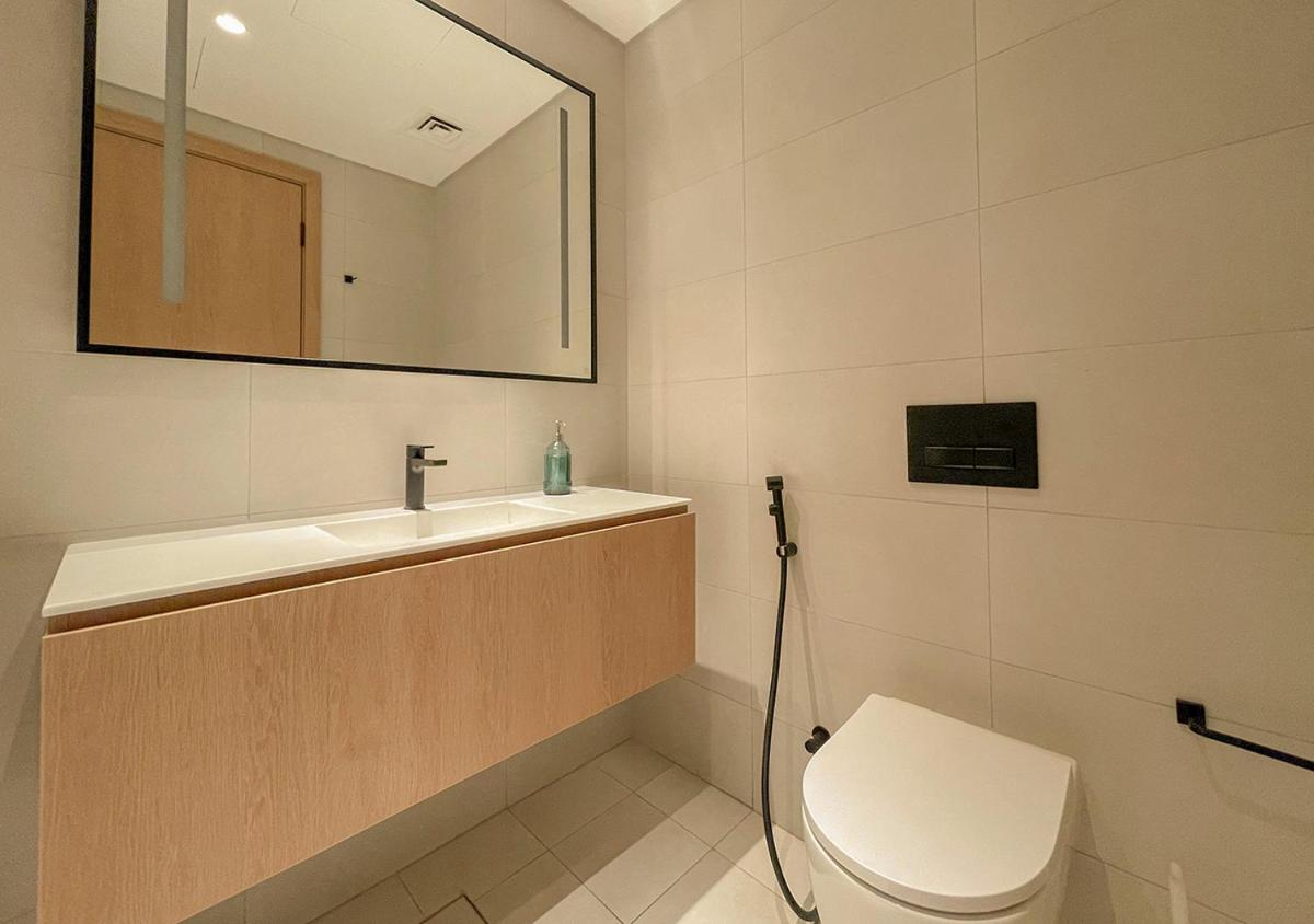 Luxury Studios with Burj Khalifa & Canal View in Downtown - Marquise Square Tower