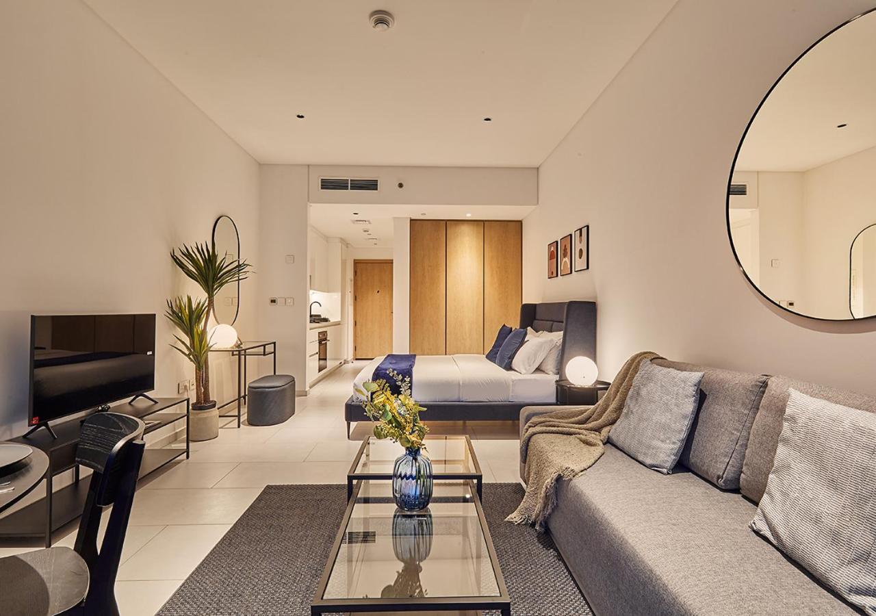 Luxury Studios with Burj Khalifa & Canal View in Downtown - Marquise Square Tower