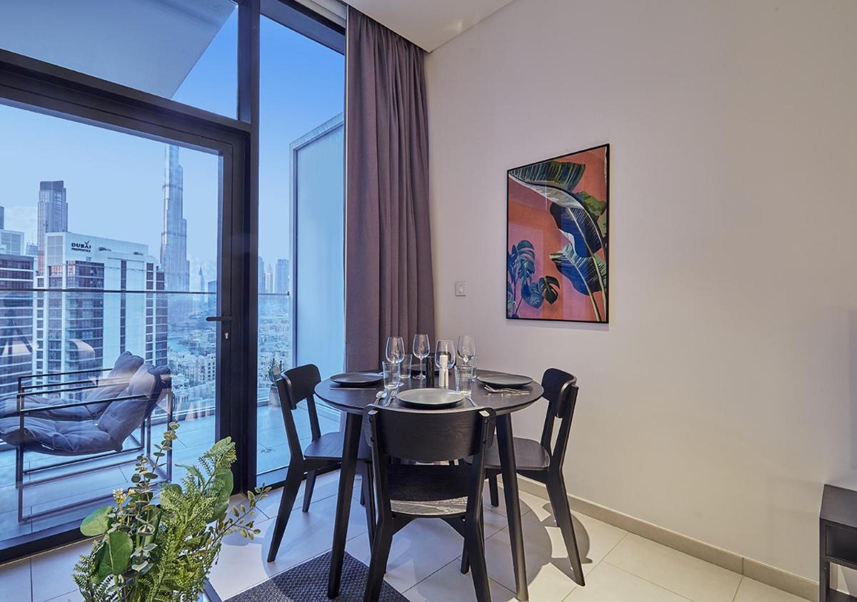 Luxury Studios with Burj Khalifa & Canal View in Downtown - Marquise Square Tower