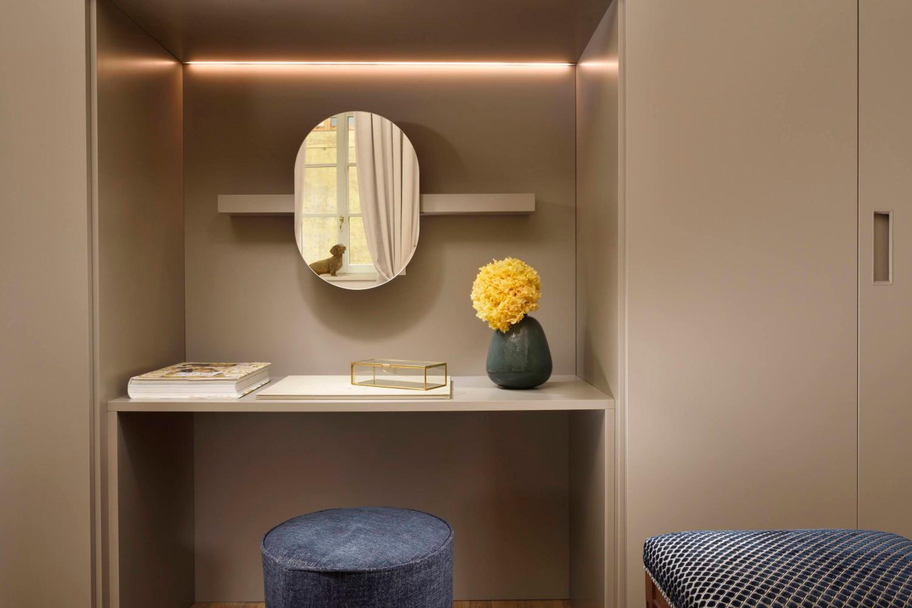Luxury Apartments by Palazzo Portinari Salviati