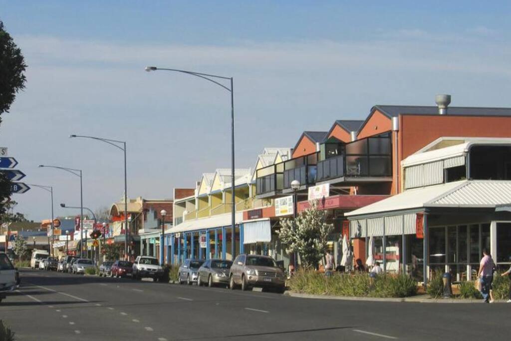 Apollo Bay Oceanview Mountain Retreat, Pet Friendly, EV station, Fireplace