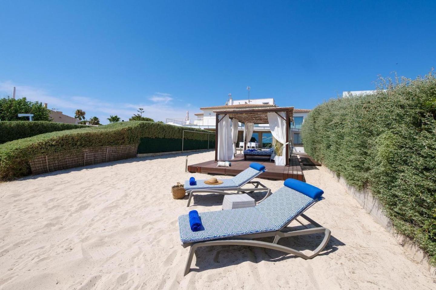 Muro Beach