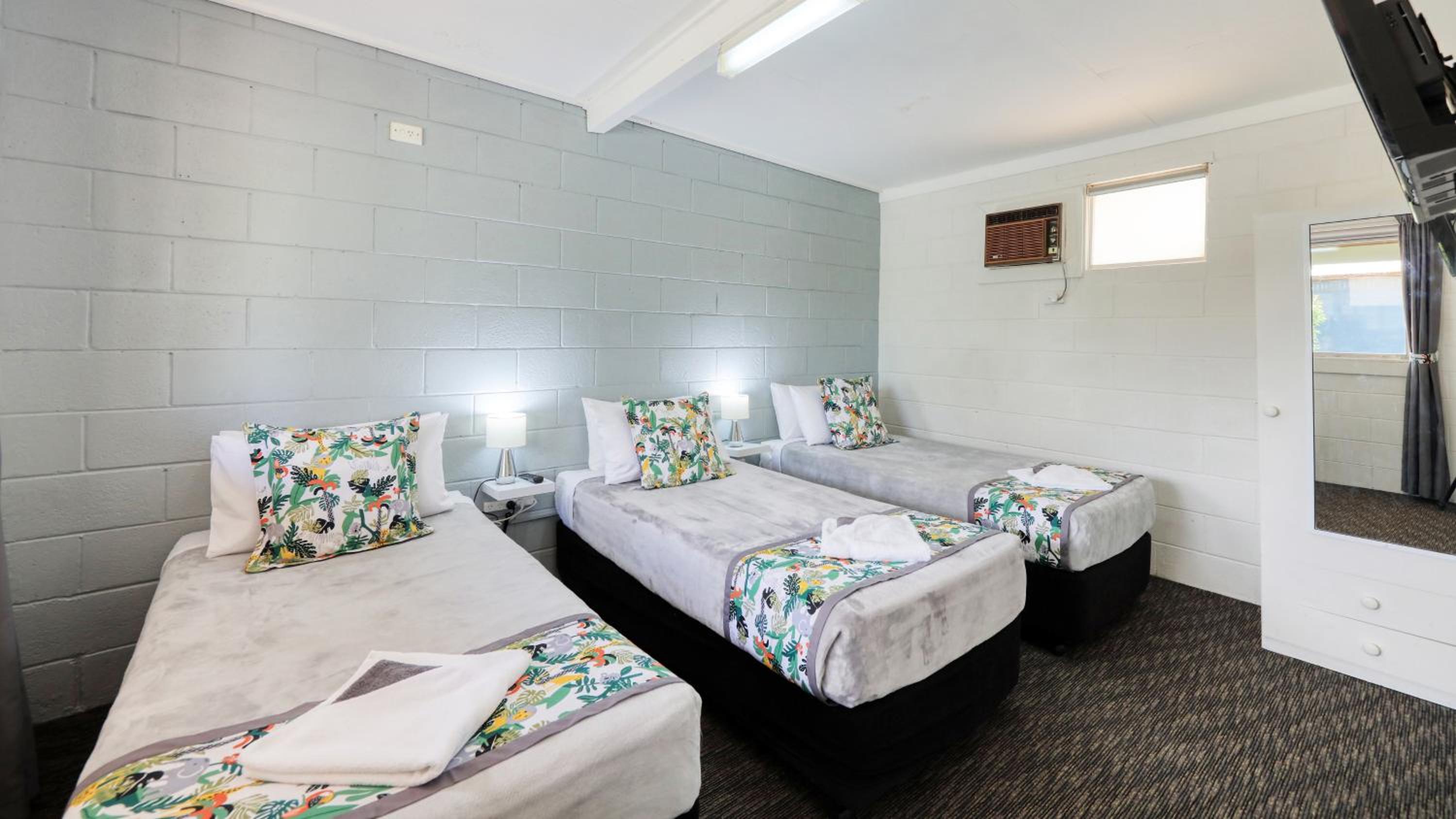Oasis Motel