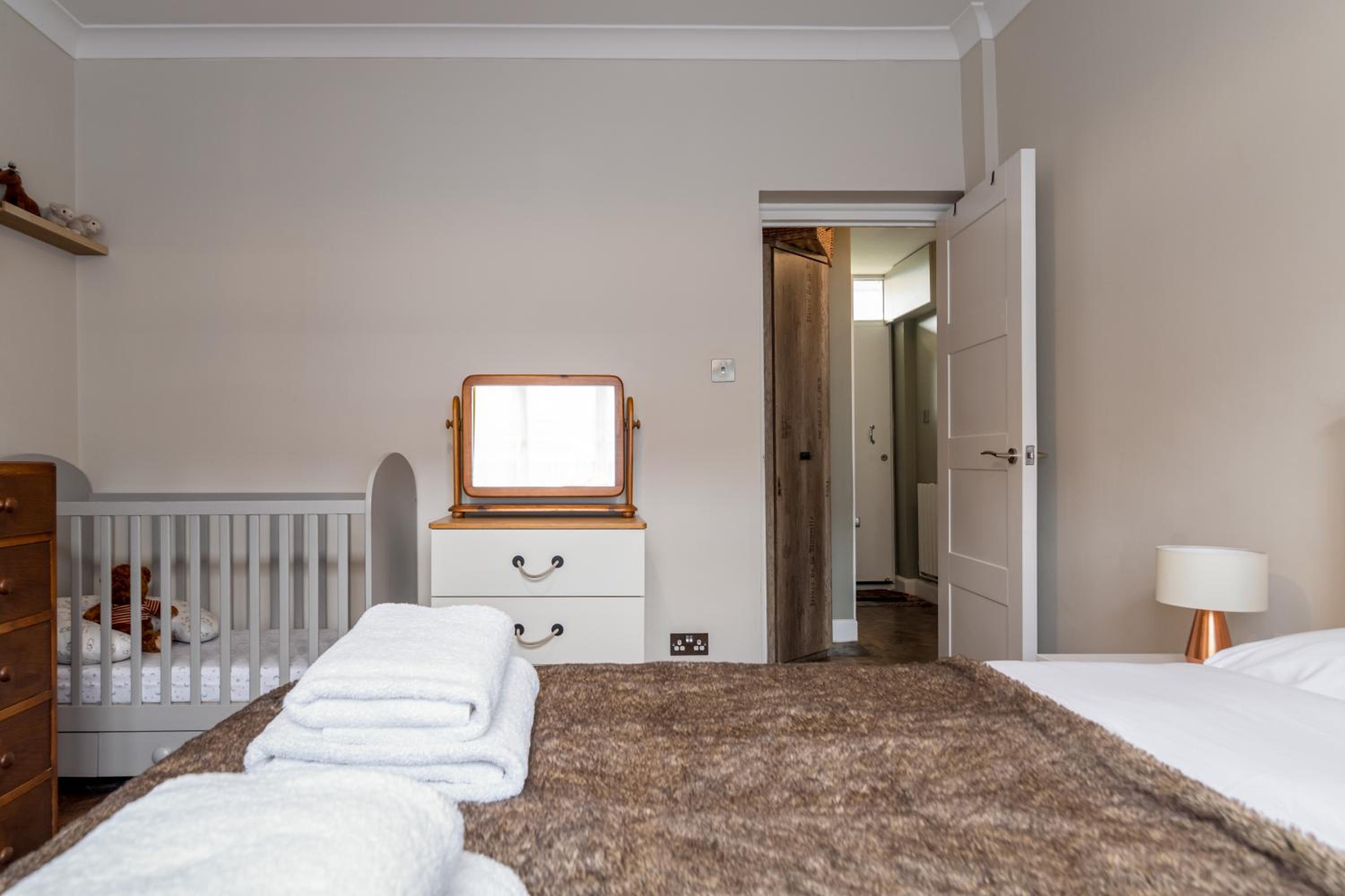Central London 1 BR Apt in Vauxhall near Big Ben