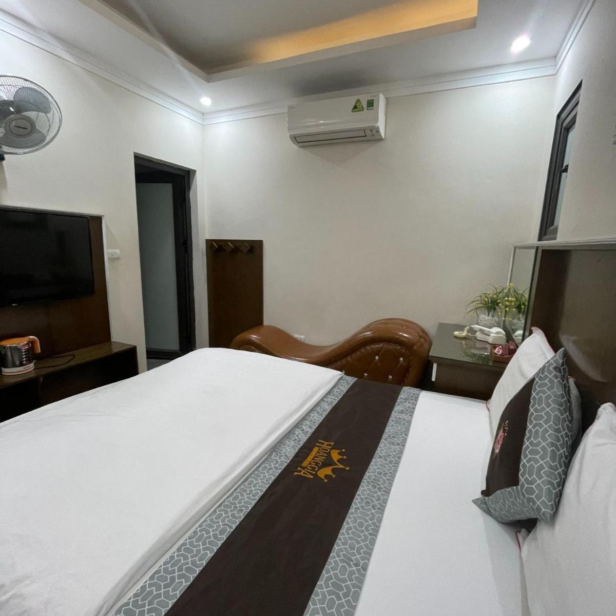 Hoàng Gia Hotel - Cổ Linh HN - by BAY LUXURY