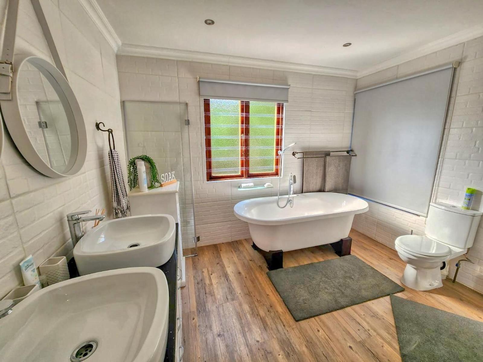 Throne Manor in Southbroom view 2