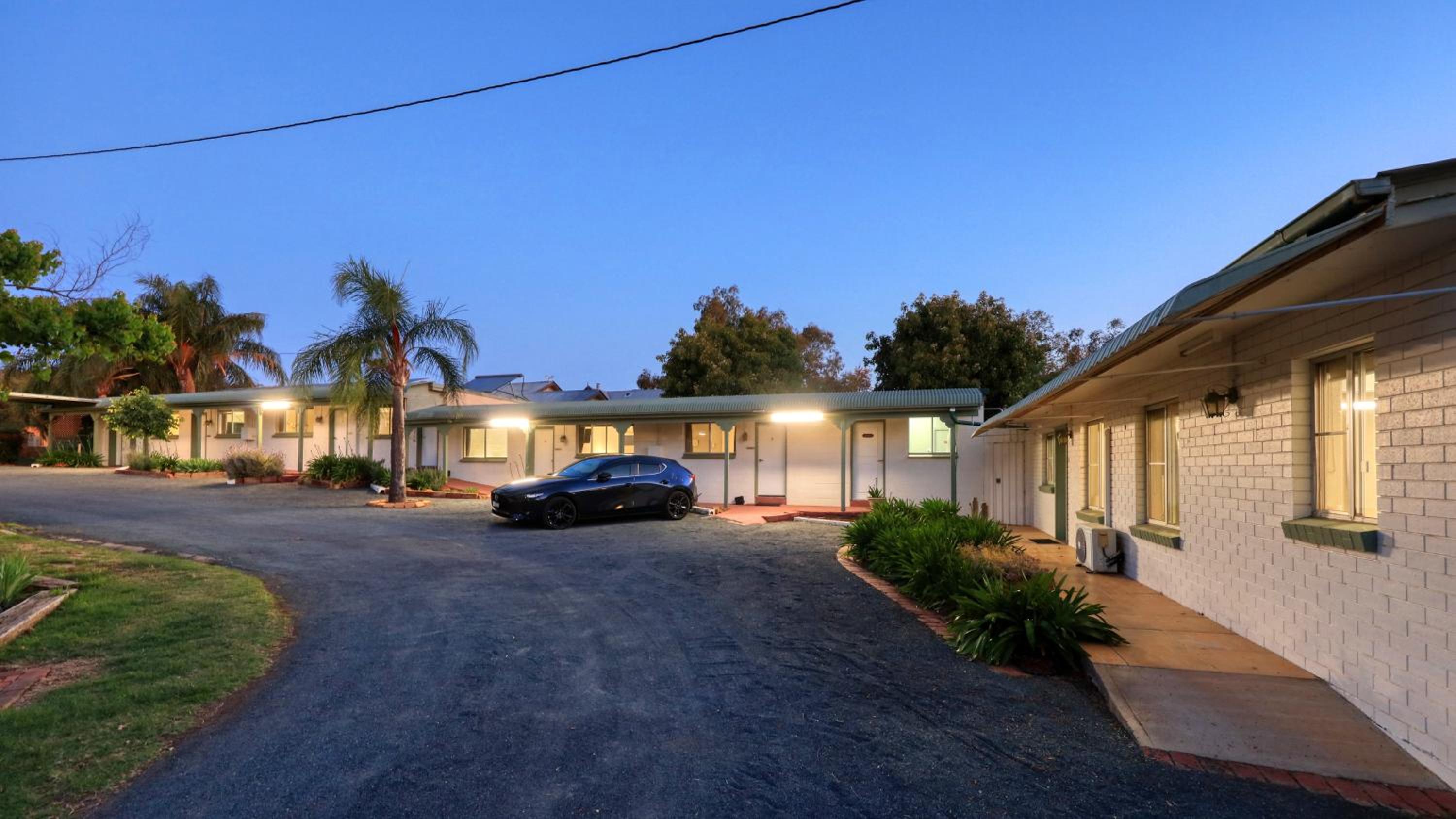 Oasis Motel