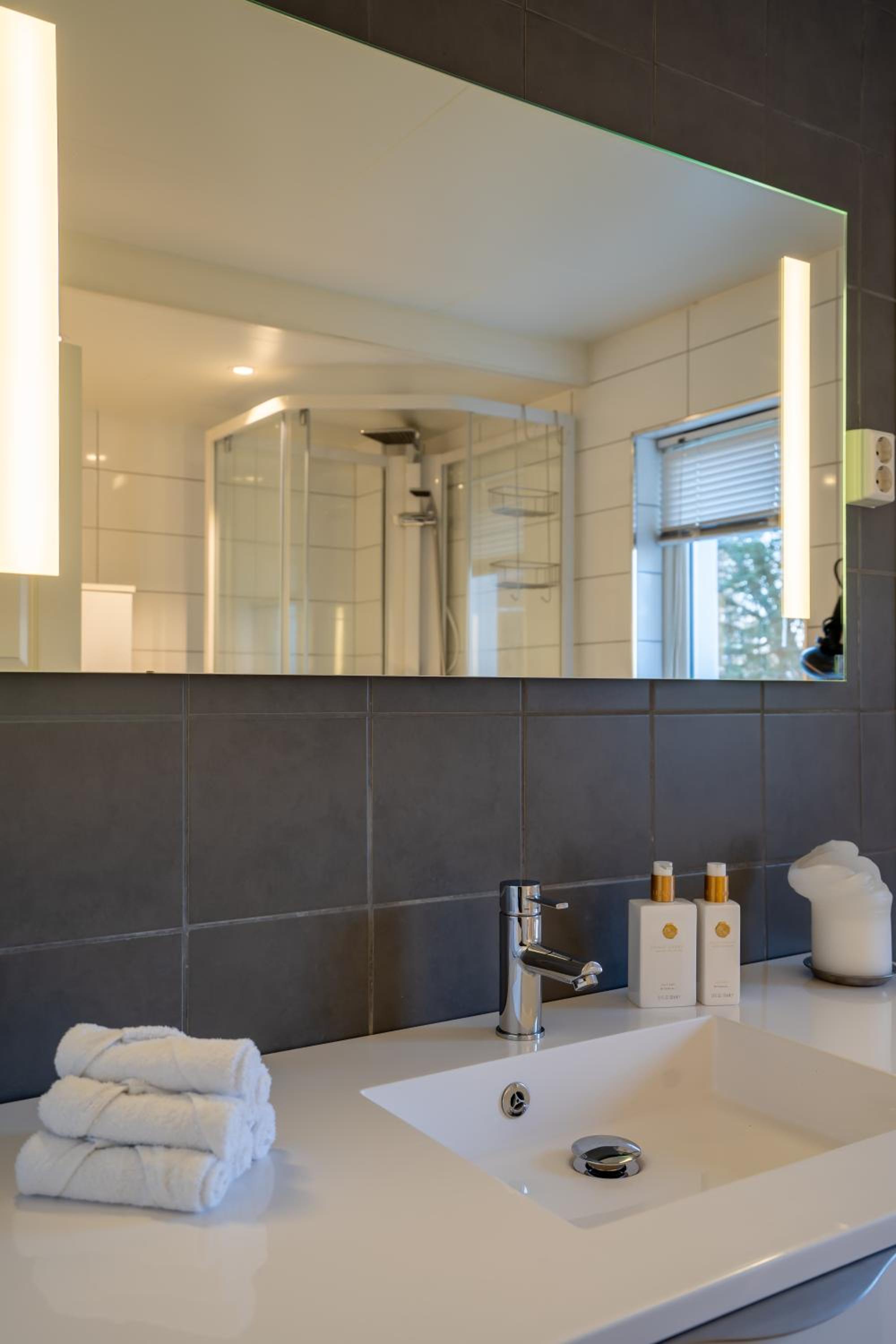 Apartment by Prestvannet view 5