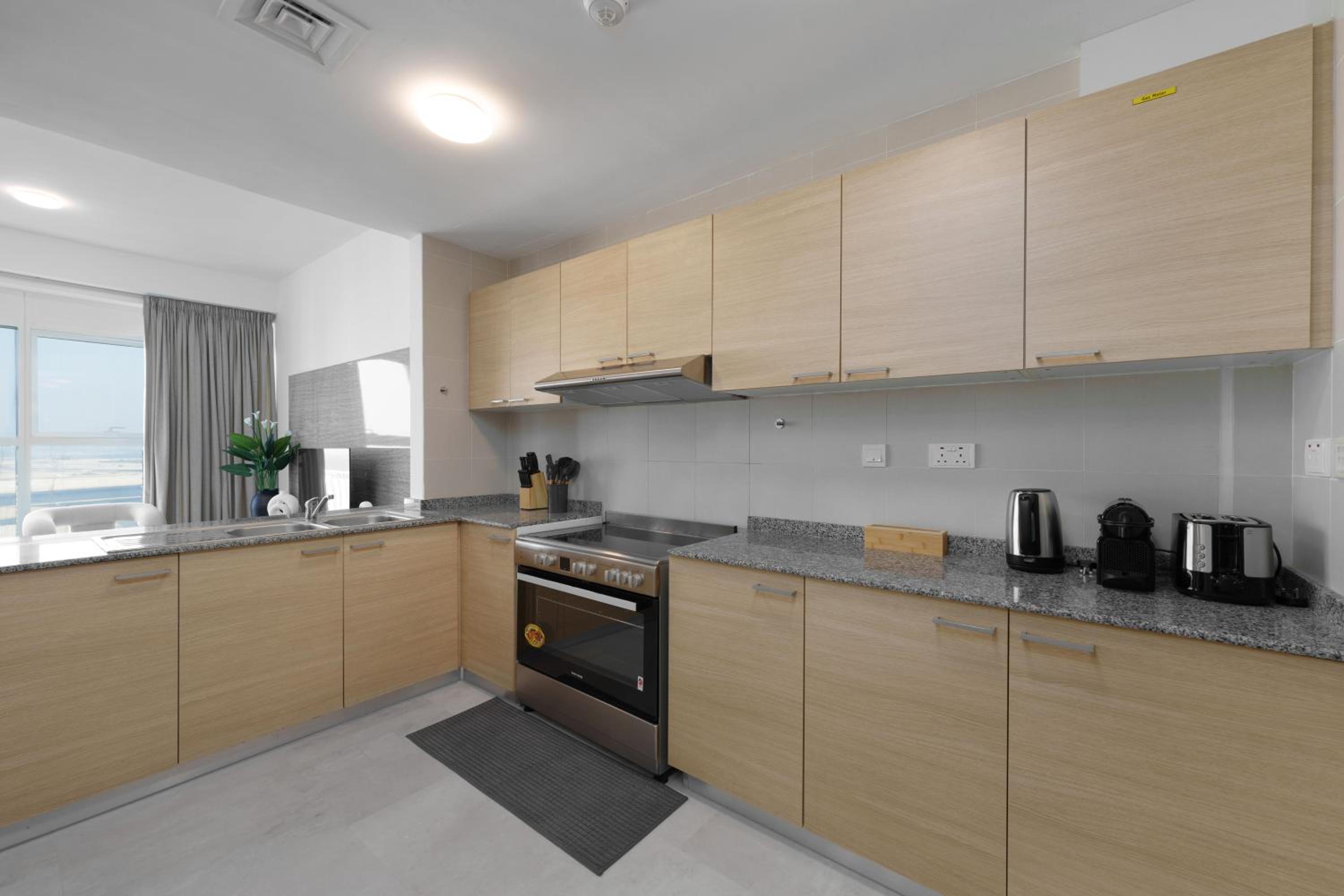 Maison Privee - Elegant & Panoramic Sea View Apt on Al Reem Island